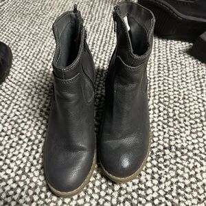 Gray fake leather healed boots
